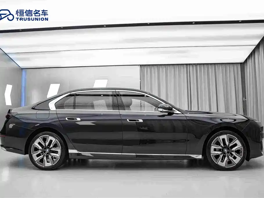 BMW 7 Series 2024 — фото 4