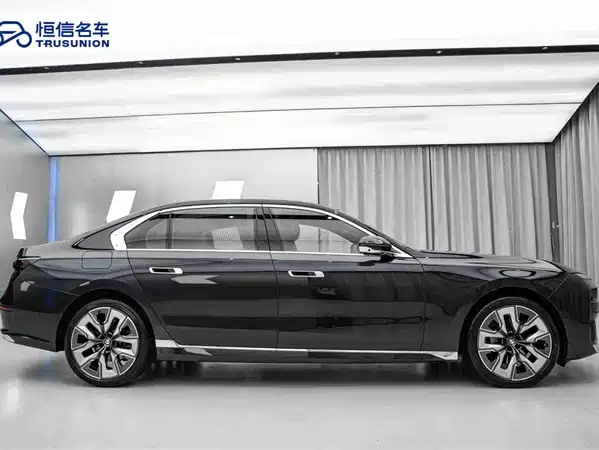 BMW 7 Series 2024