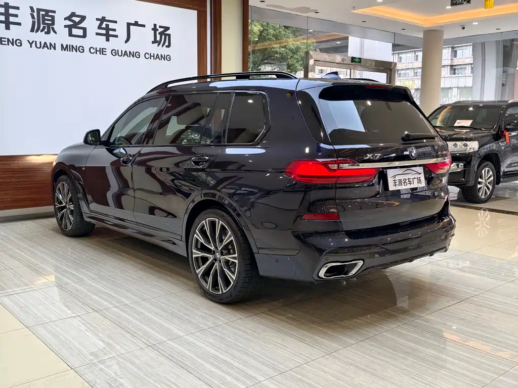 BMW X7 2019 — фото 31