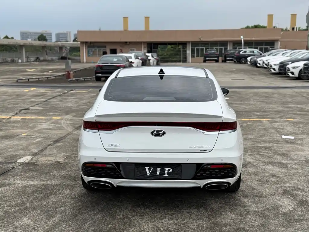Hyundai Festa 2018 — фото 11