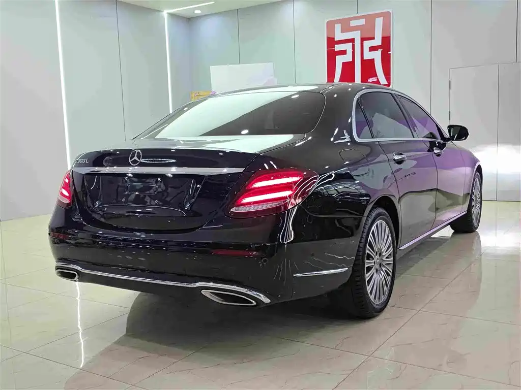 Mercedes-Benz E-Class 2020 — фото 6