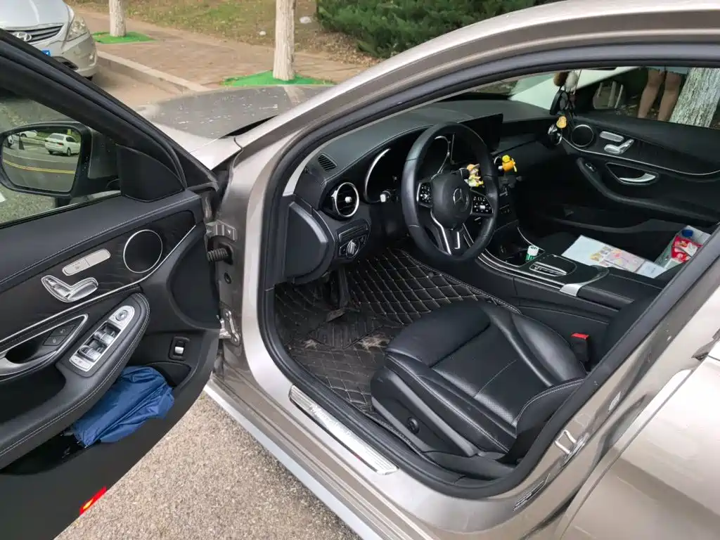 Mercedes-Benz C-Class 2019 — фото 17