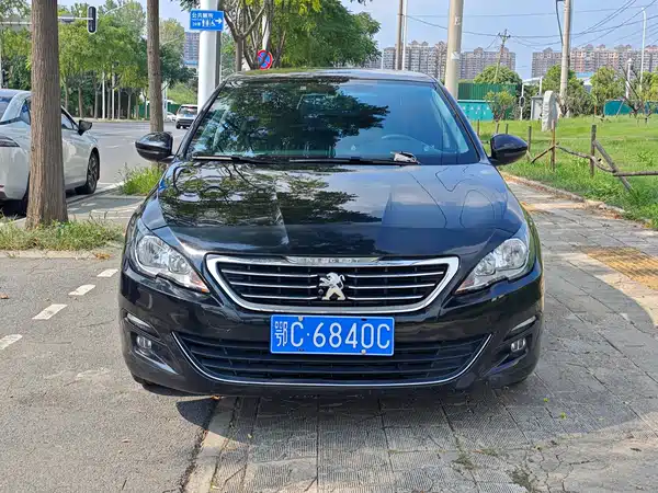 Peugeot 408 2016