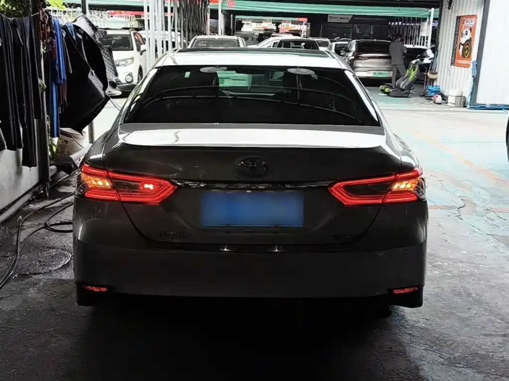 Toyota Camry 2020 — фото 6