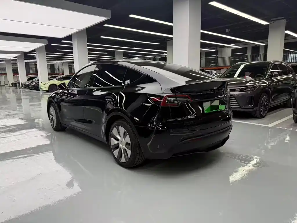 Tesla Model Y 2022 — фото 16