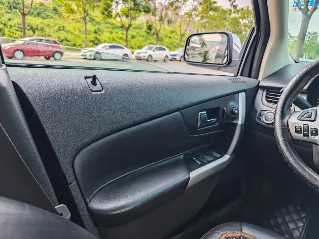 Ford Edge 2014 — фото 16