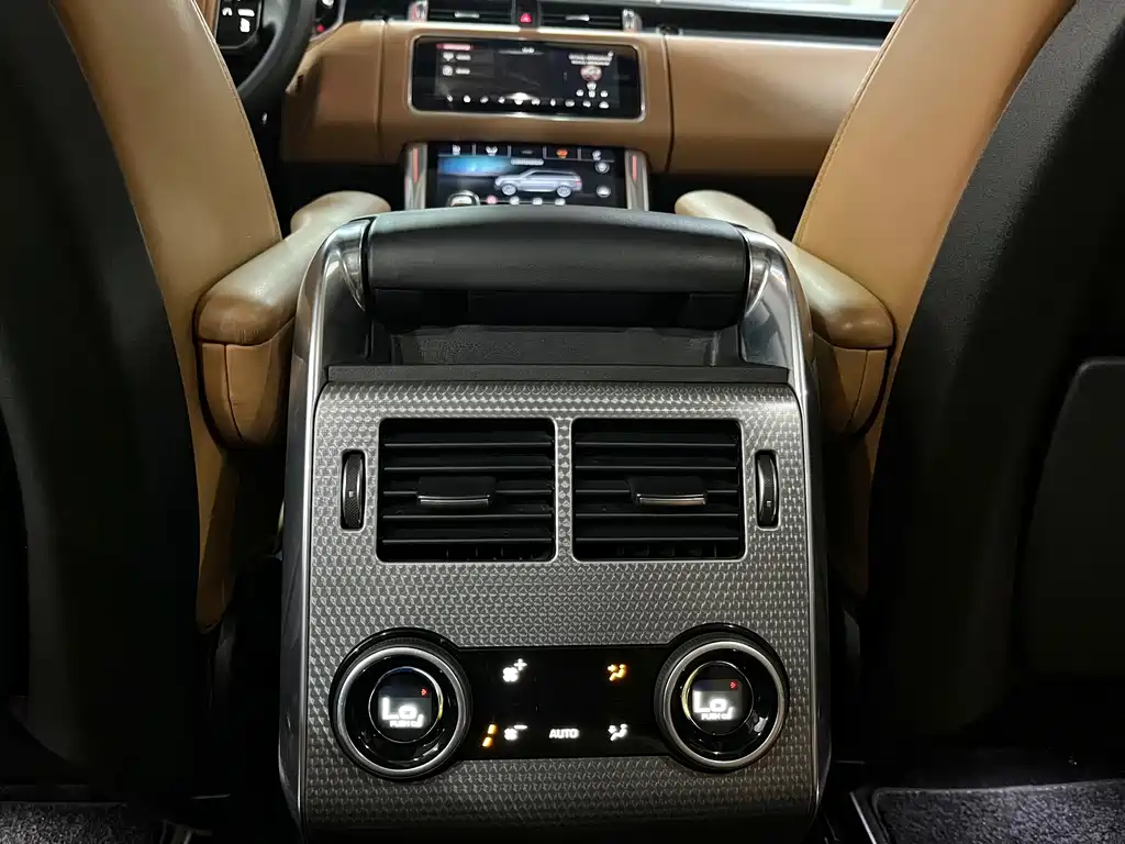 Land Rover Range Rover Sport 2018 — фото 11