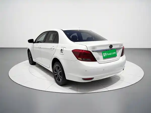 BYD Surui 2015
