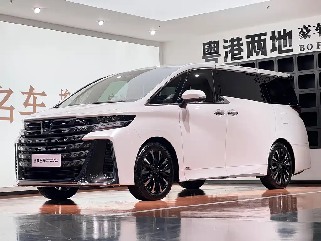 Toyota Vellfire 2024 — фото 1