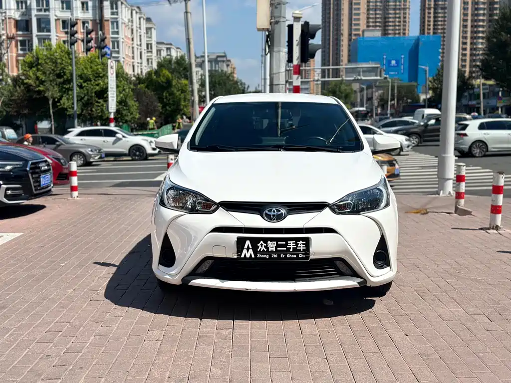 Toyota Yaris L 2020 — фото 2