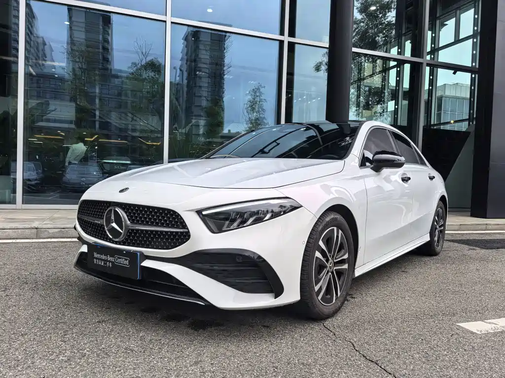 Mercedes-Benz A-Class 2024 — фото 1