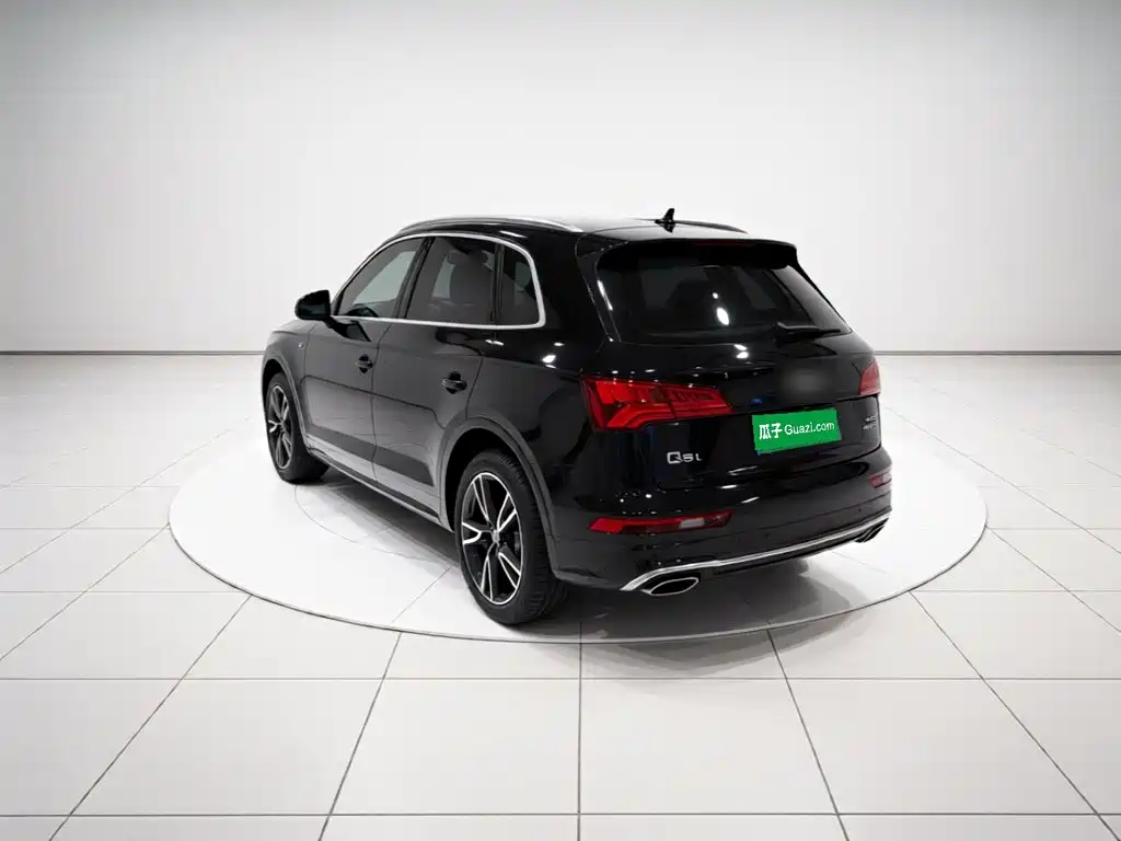 Audi Q5L 2021 — фото 4