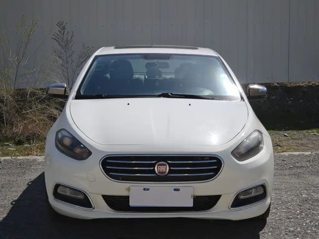 Fiat Viaggio 2015 — фото 2