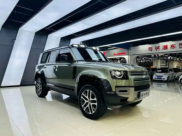 Land Rover Defender 2023
