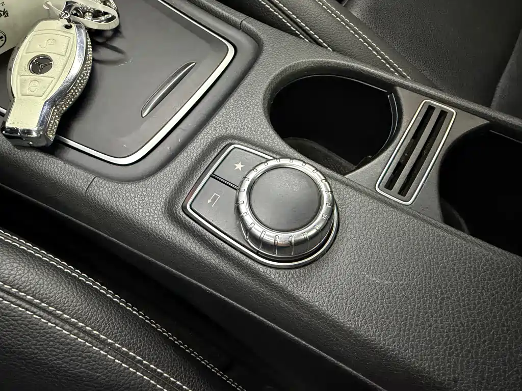 Mercedes-Benz GLA 2018 — фото 18