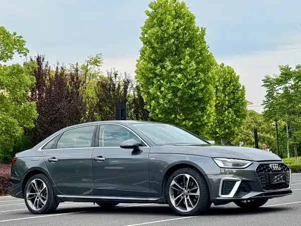 Audi A4L 2020
