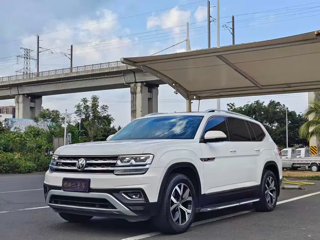 Volkswagen Teramont 2017 — фото 1