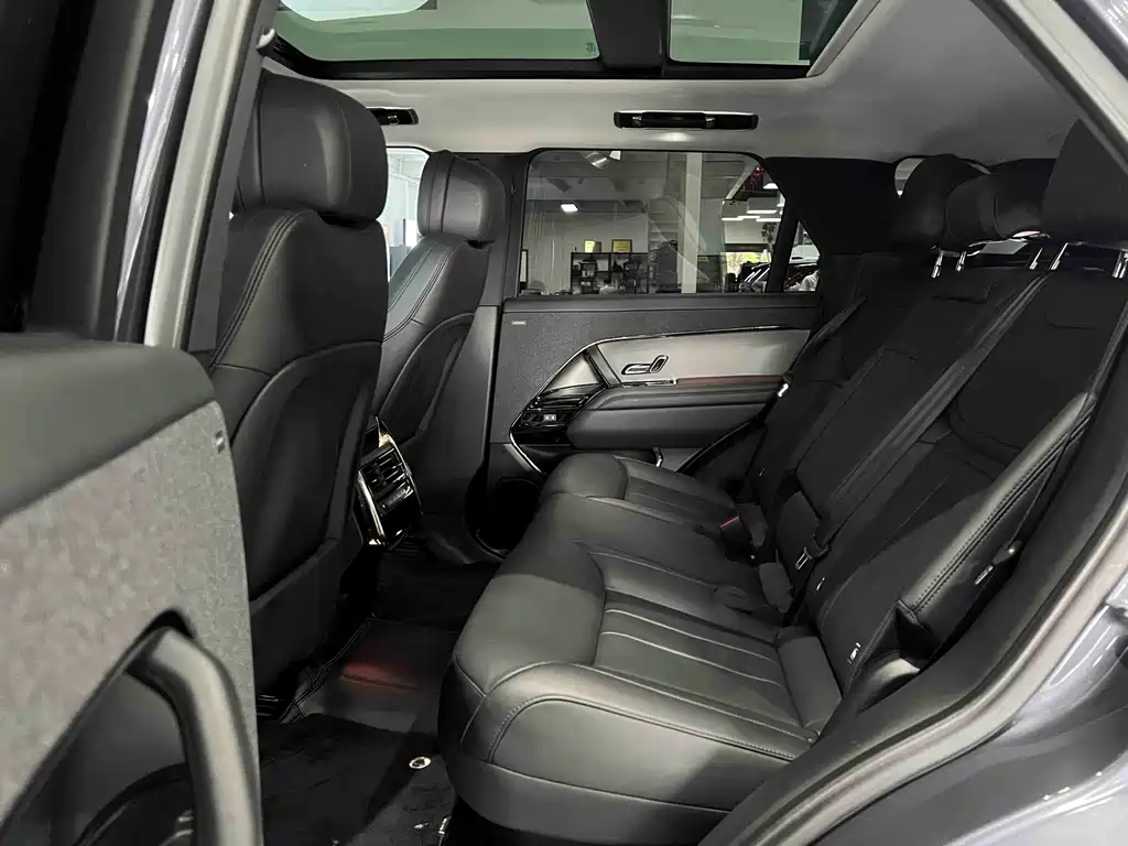 Land Rover Sport 2024 — фото 26
