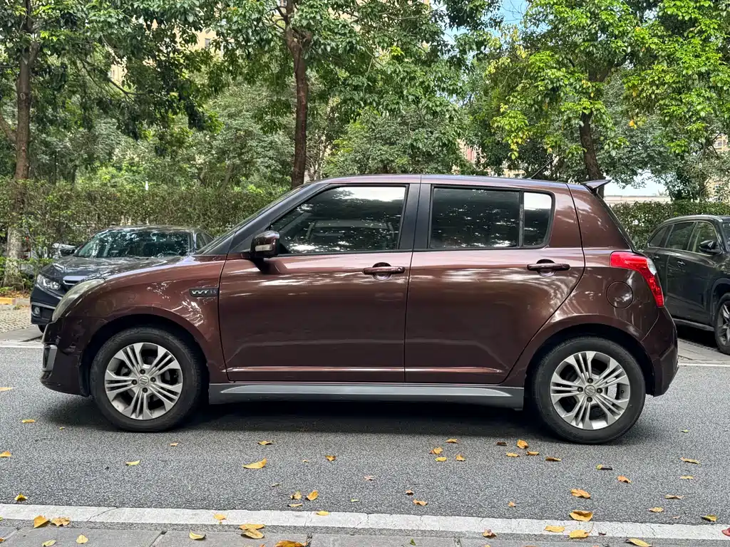 Suzuki Swift 2015 — фото 8