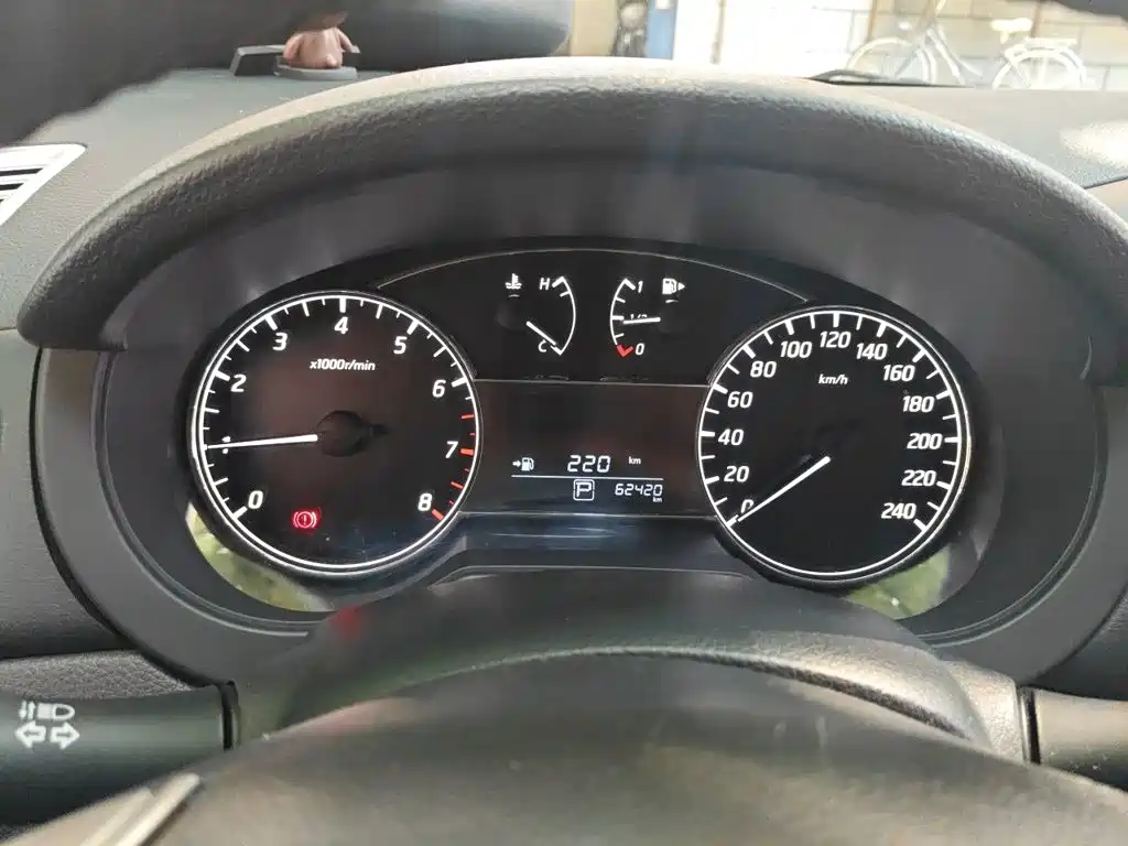 Nissan Tiida 2019 — фото 12