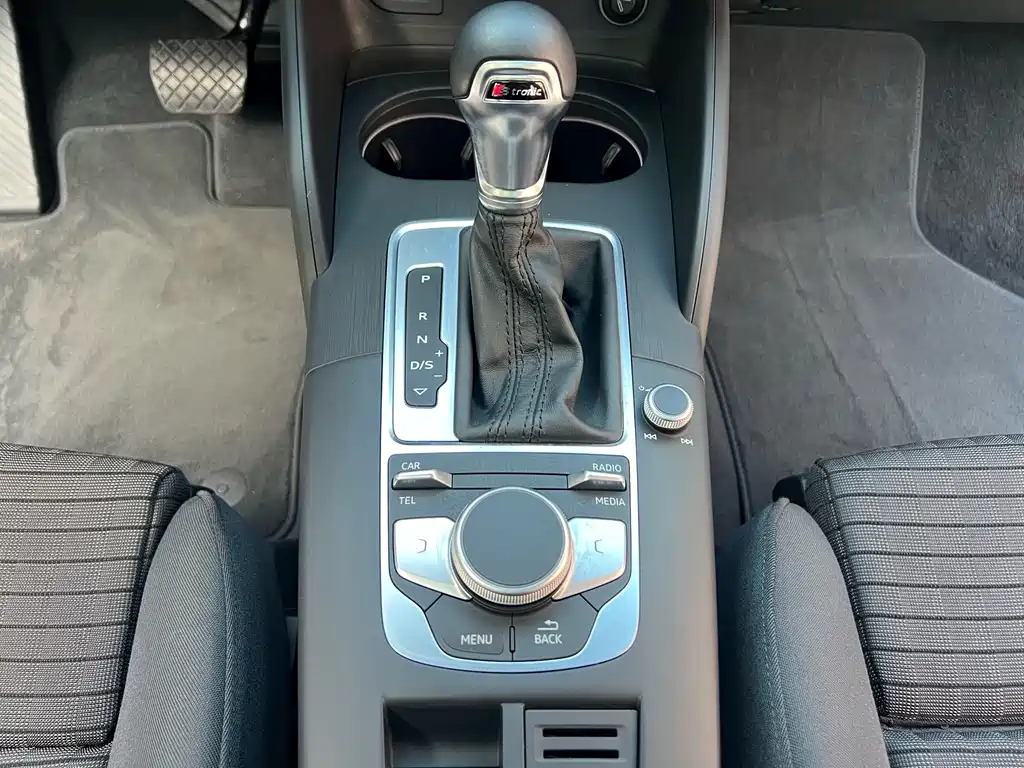 Audi A3 2017 — фото 14