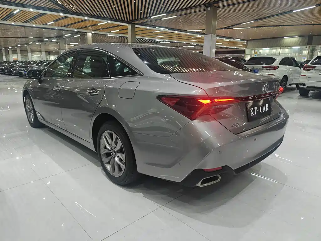 Toyota Avalon 2020 — фото 15