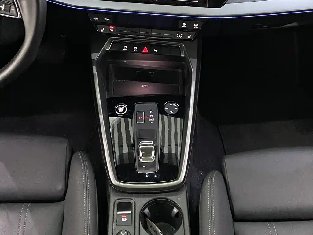 Audi A3 2022 — фото 15