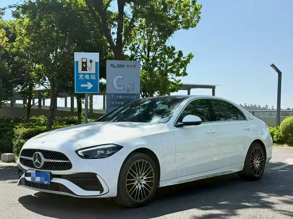 Mercedes-Benz C-Class 2023 — фото 1
