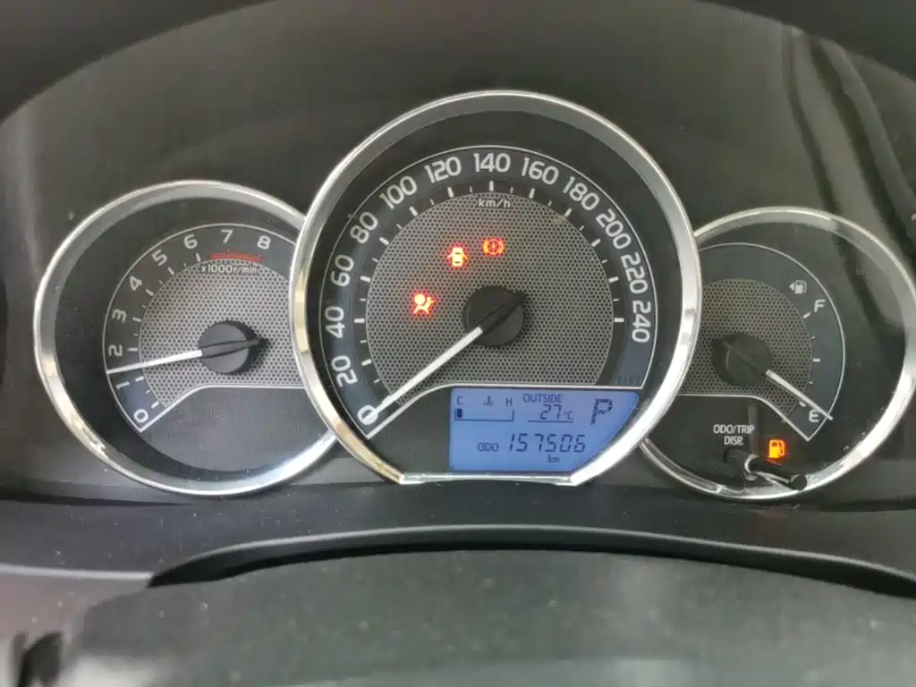 Toyota Corolla 2015 — фото 12