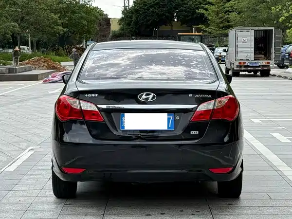 Hyundai Yuedong 2013
