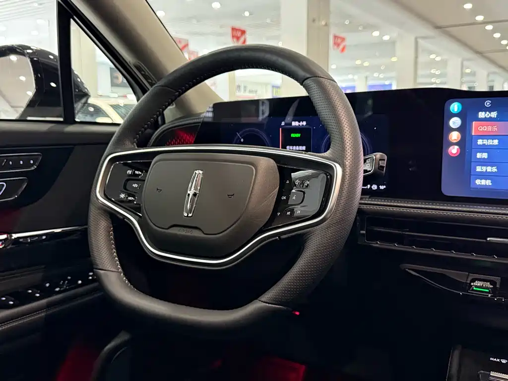 Lincoln Corsair 2025 — фото 10