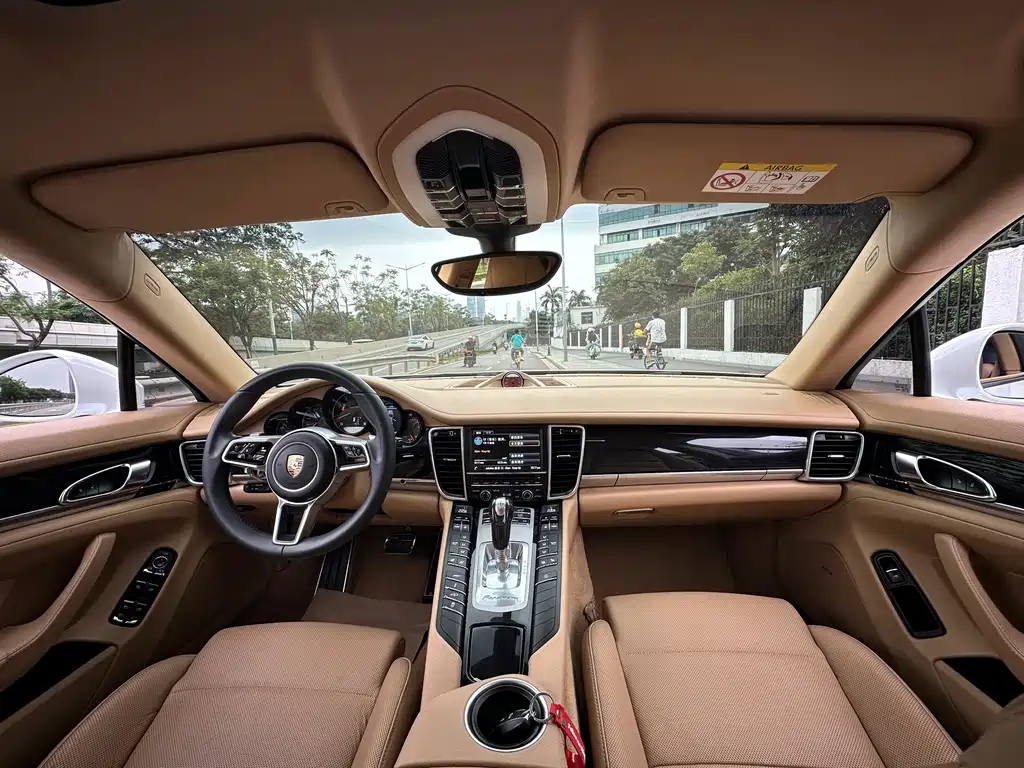 Porsche Panamera 2015 — фото 6