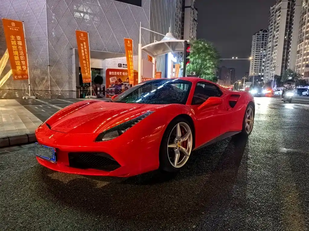 Ferrari 488 2019 — фото 1
