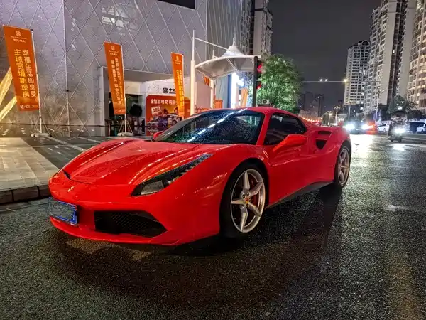 Ferrari 488 2019