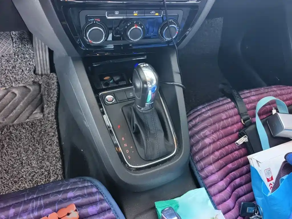Volkswagen Sagitar 2019