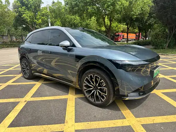 Zeekr 7X 2025