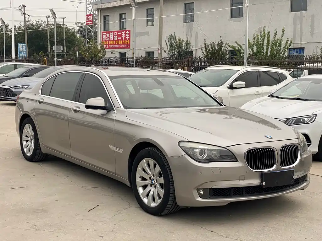 BMW 7 Series 2012 — фото 3
