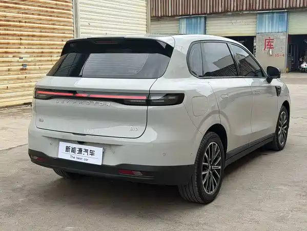 Leapmotor B10 2025