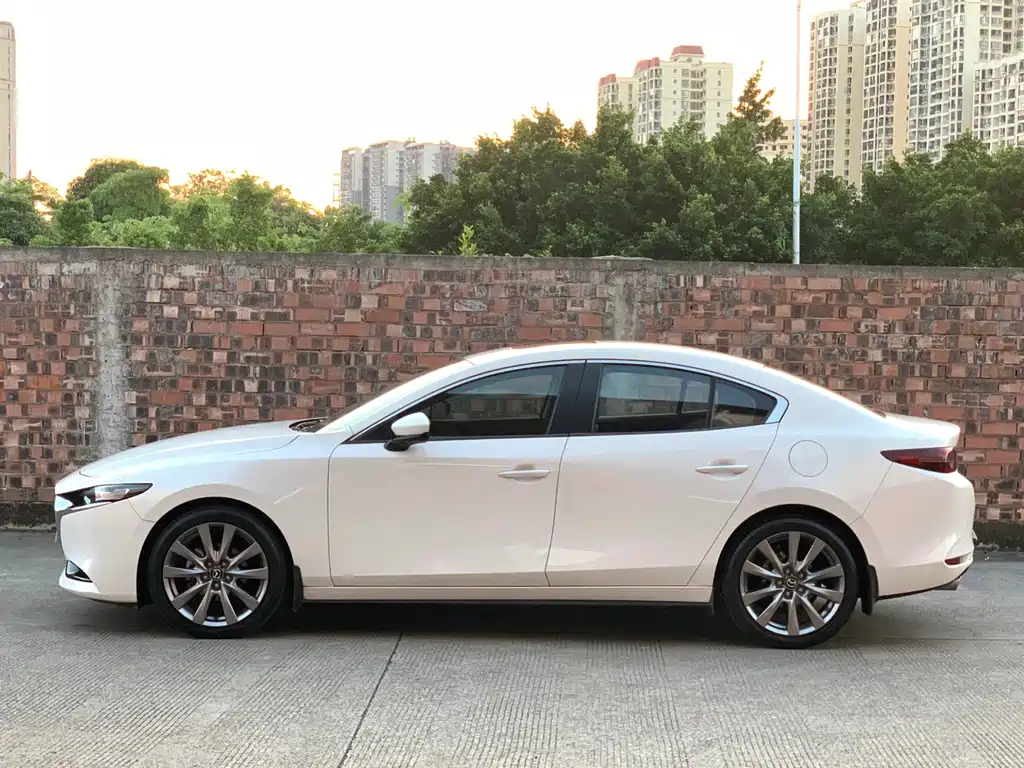 Mazda 3 Axela 2019
