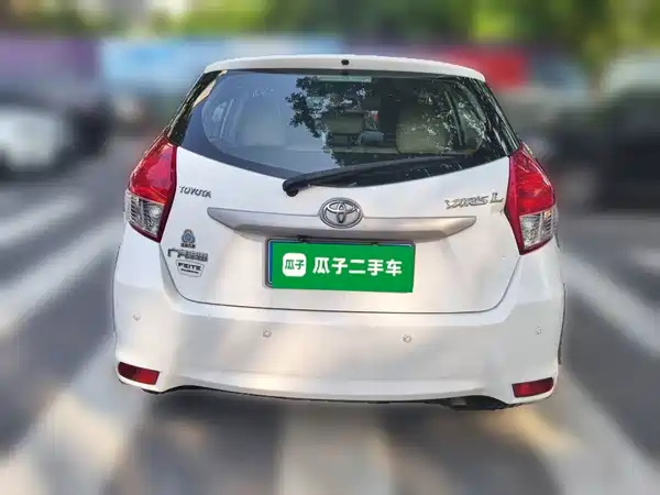 Toyota Yaris L 2014
