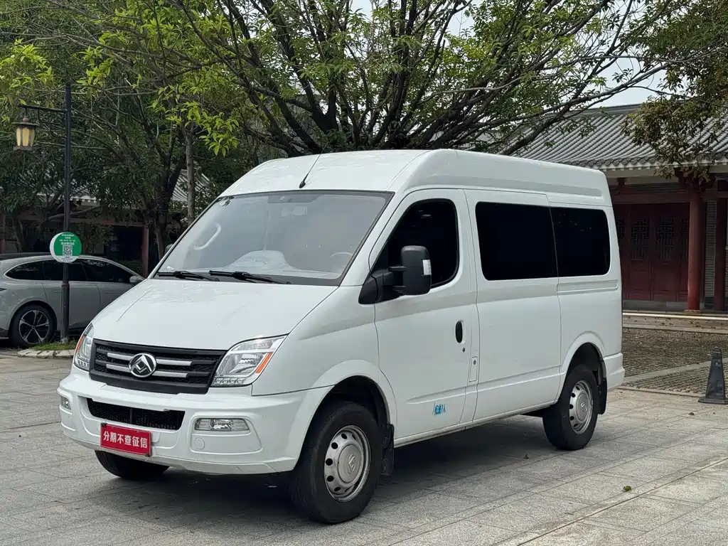 Maxus V80 2024