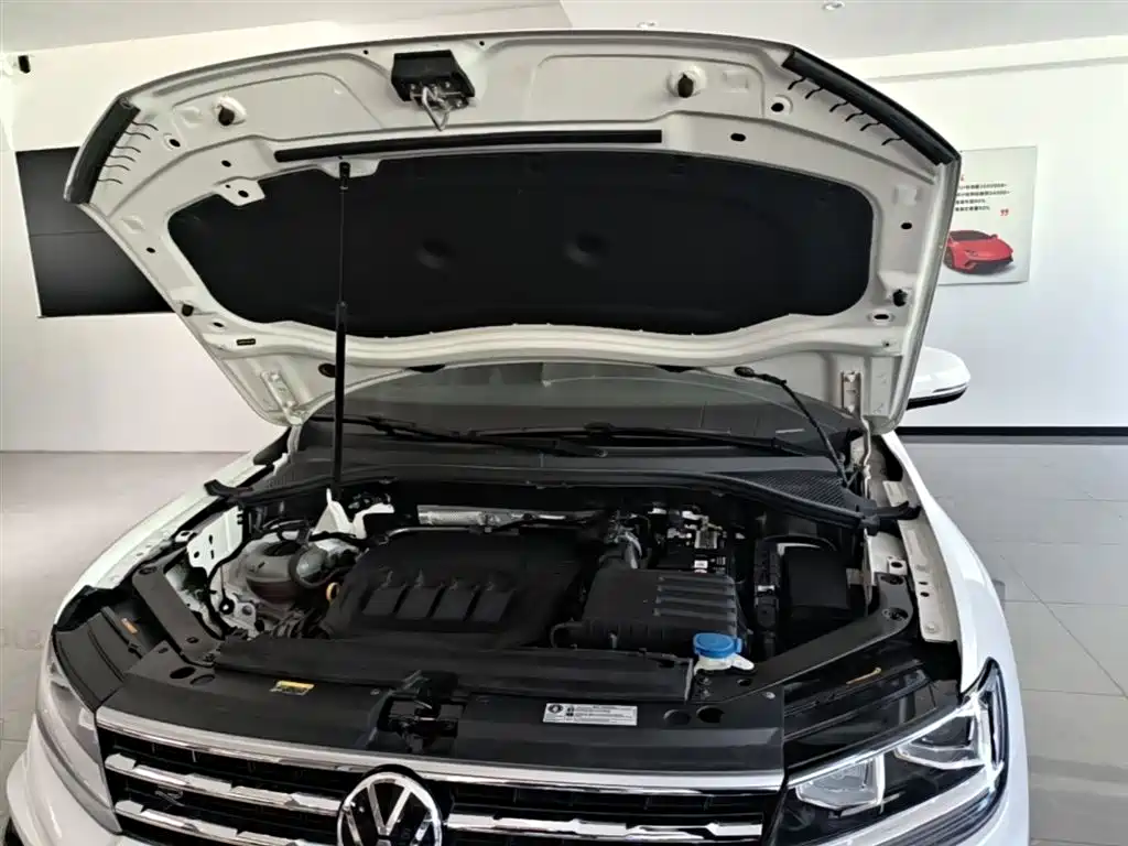 Volkswagen Tiguan L 2021 — фото 20