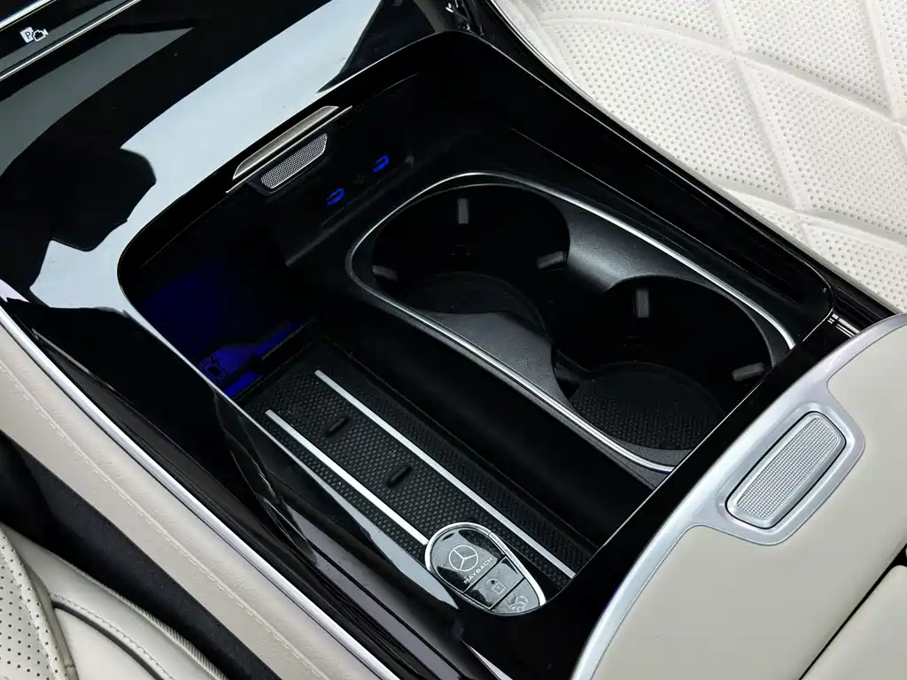 Mercedes-Benz Maybach S-Class 2025 — фото 22