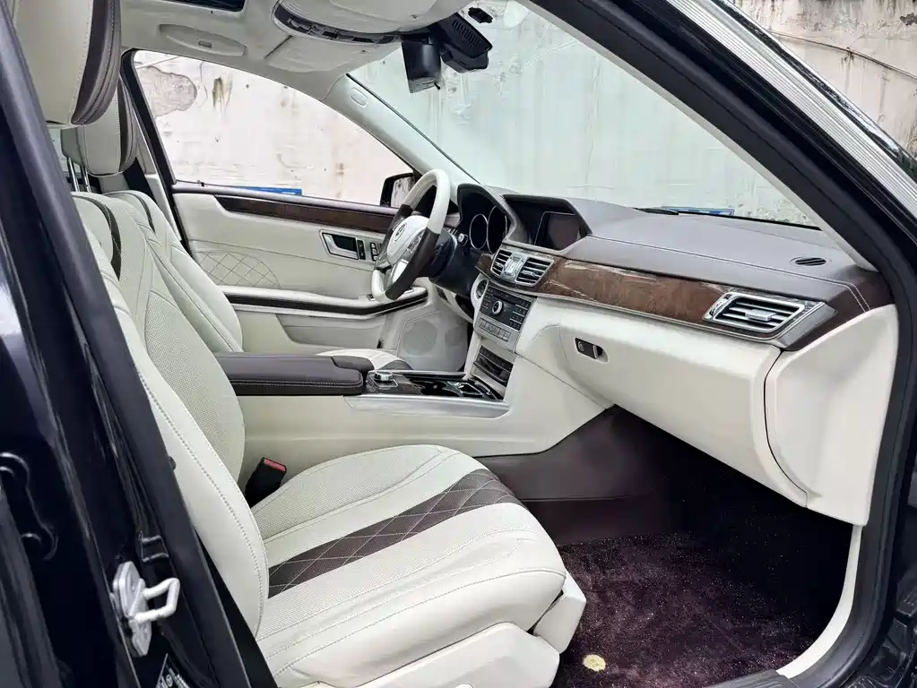 Mercedes-Benz E-Class 2016 — фото 14