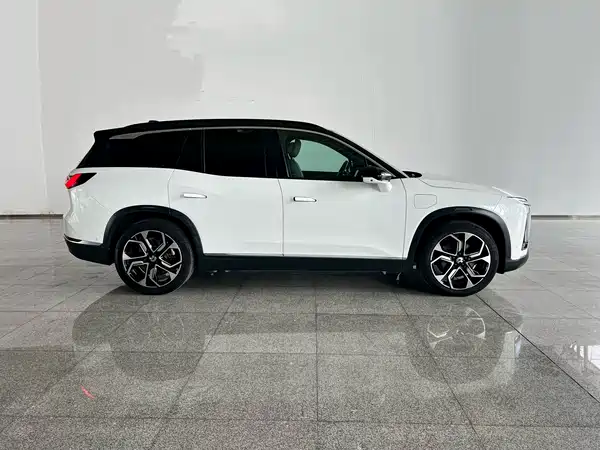 NIO ES8 2020