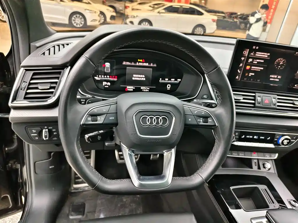Audi Q5L 2024 — фото 7