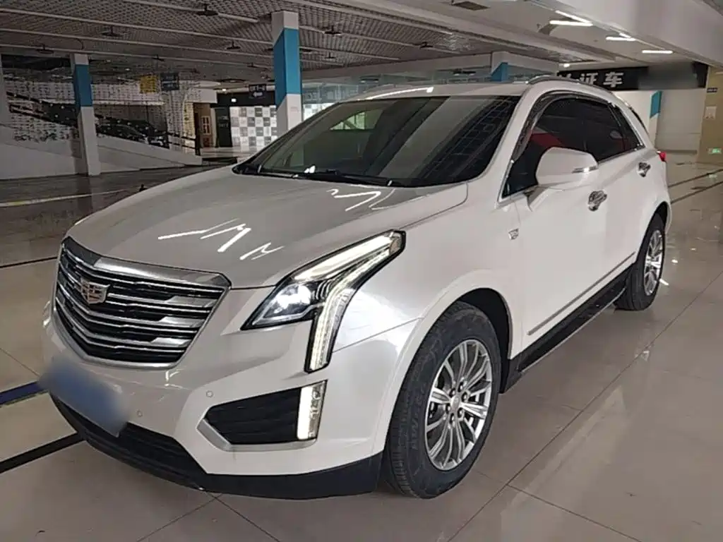 Cadillac XT5 2018 — фото 1