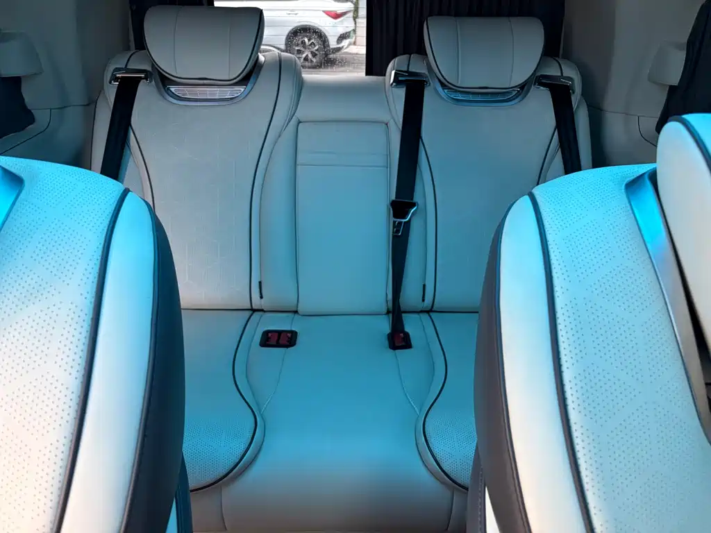 Mercedes-Benz Vito 2023 — фото 16