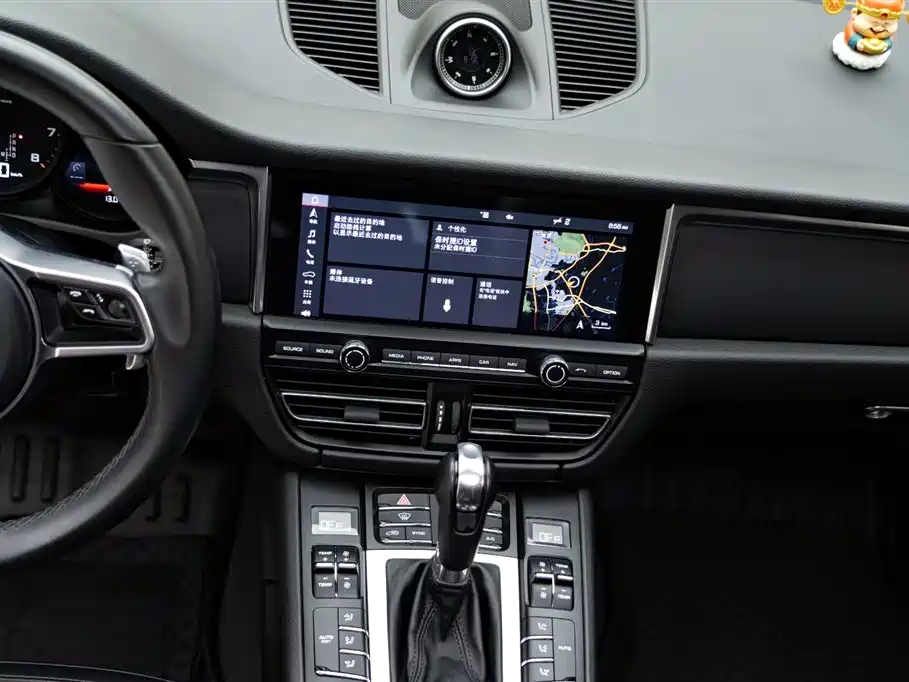 Porsche Macan 2020 — фото 13