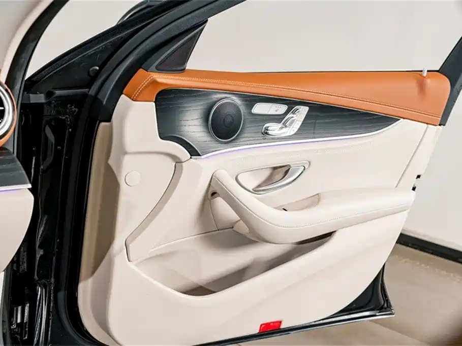 Mercedes-Benz E-Class 2023 — фото 17
